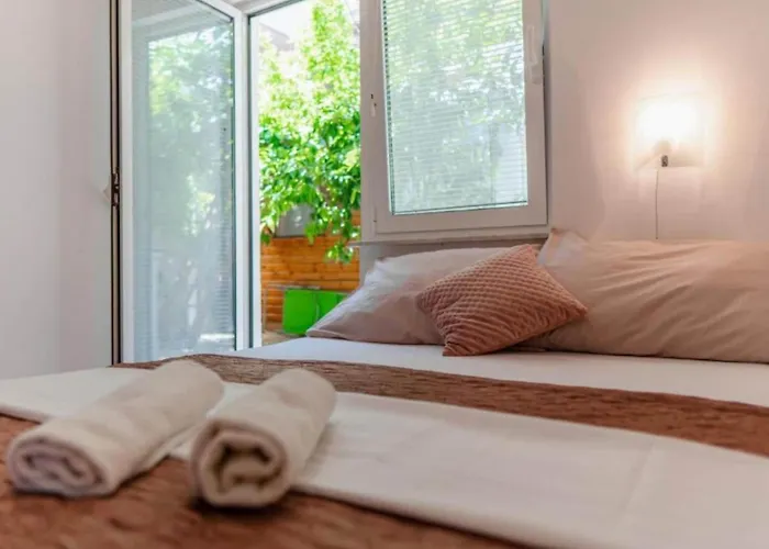 Le Ek Cozy - Two Bedroom 1 *